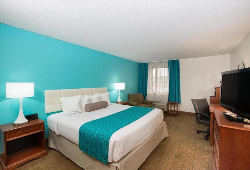 キングサイズベッドのスタンダードルーム, Howard Johnson By Wyndham Evansville East