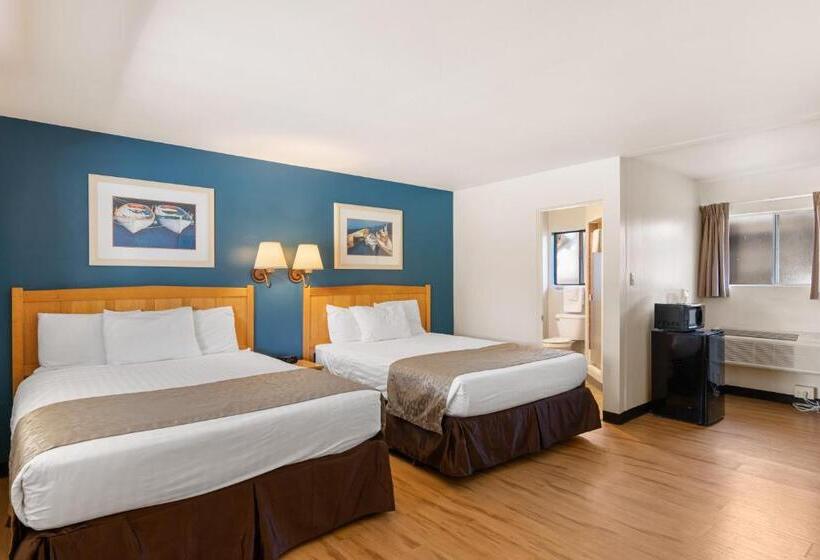 Номер Стандарт, Skylark Shores Resort