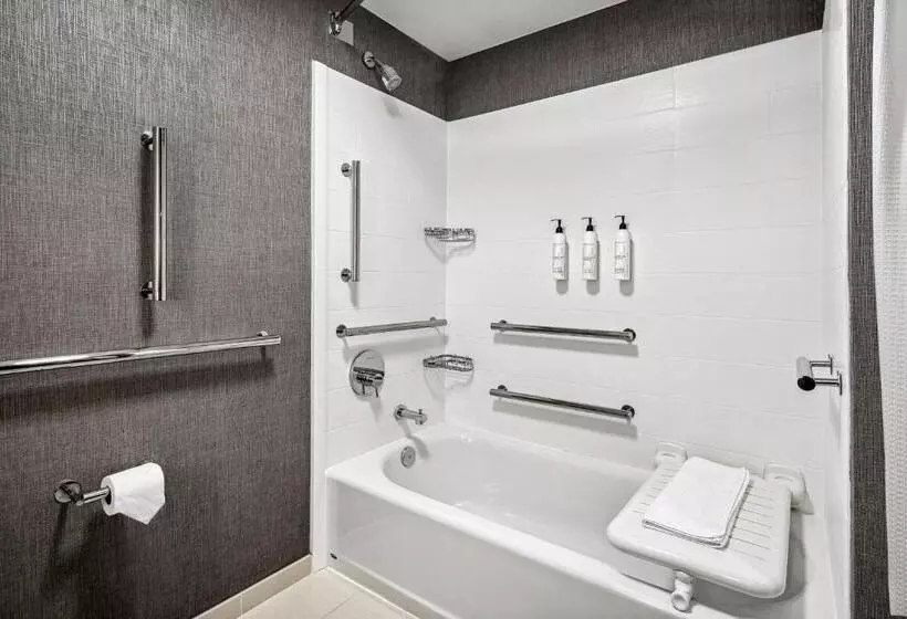 身障者適用スイートルーム, Springhill Suites Anchorage Midtown