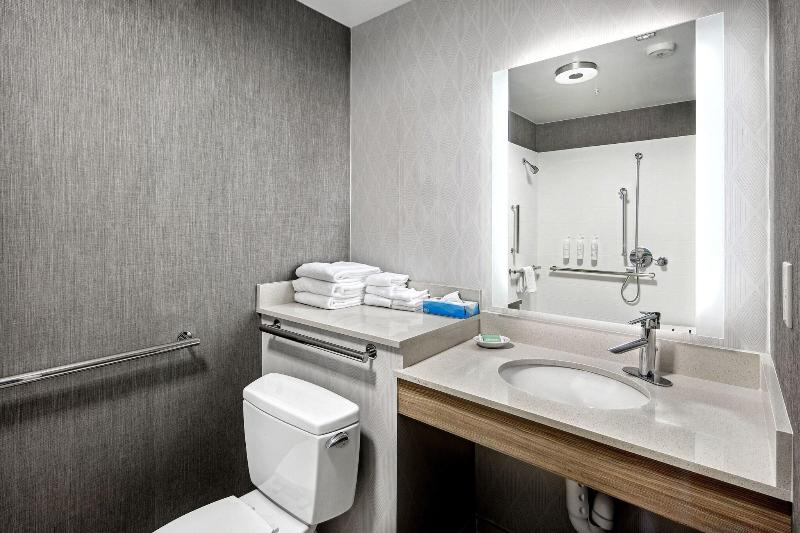 جناح, Springhill Suites Anchorage Midtown