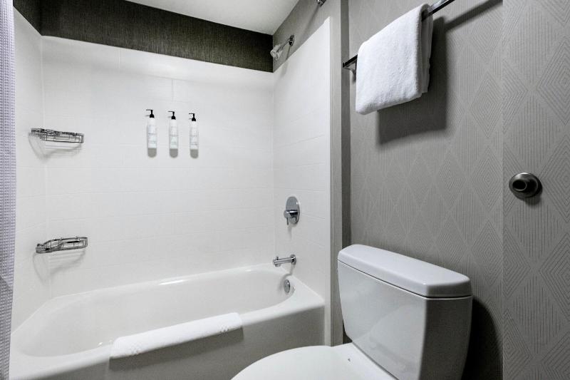 جناح, Springhill Suites Anchorage Midtown