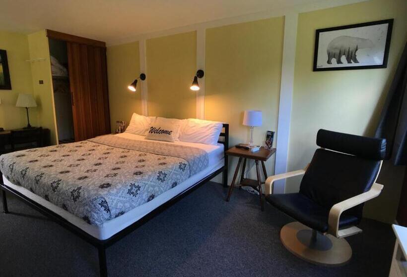 キングサイズベッドのスタンダードルーム, Snowdon Chalet Motel