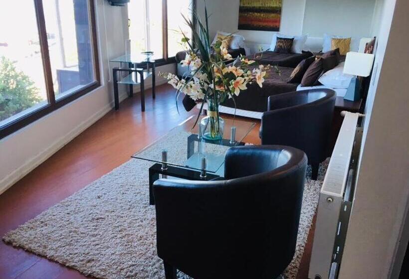 جناح عائلي, Hf