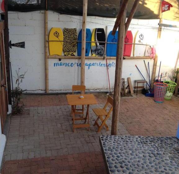 共用房间的床, Mancora Apartments