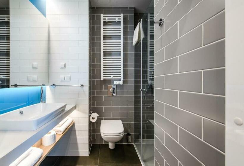 Номер Стандарт, Holiday Inn Express   Rzeszow Airport, An Ihg