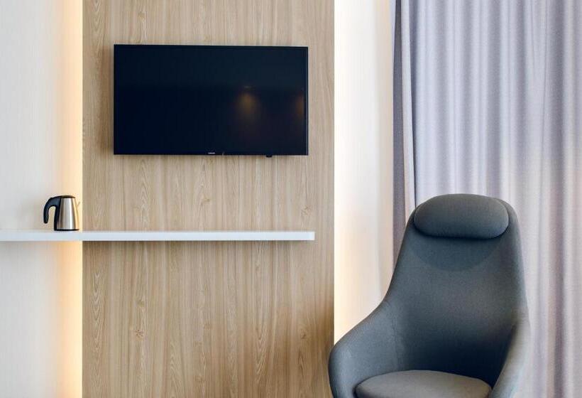 اتاق استاندارد برای معلولان, Holiday Inn Express   Rzeszow Airport, An Ihg