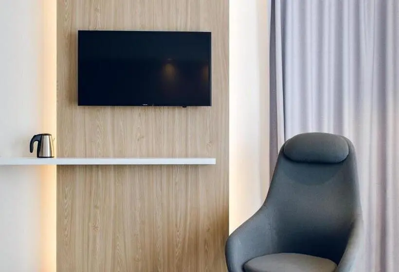 身障者適用スタンダードルーム, Holiday Inn Express   Rzeszow Airport, An Ihg