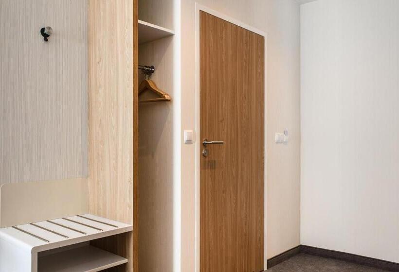 اتاق استاندارد برای معلولان, Holiday Inn Express   Rzeszow Airport, An Ihg