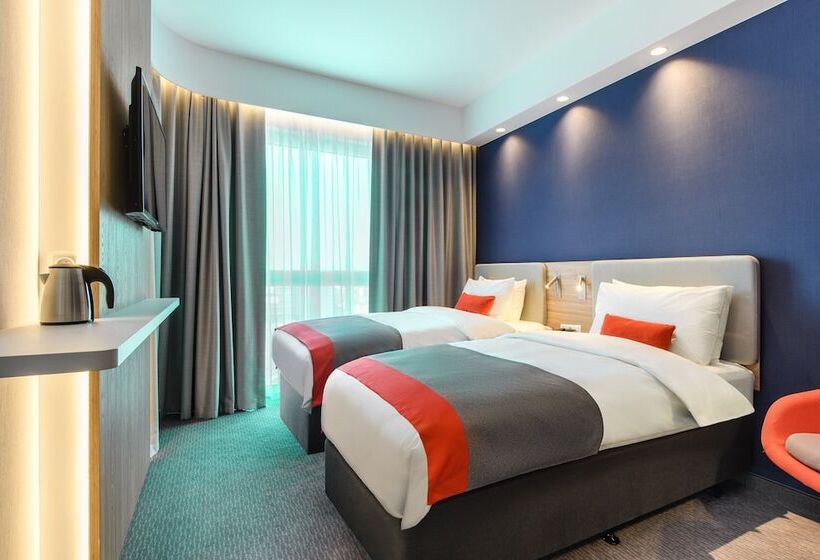 Номер Стандарт, Holiday Inn Express   Rzeszow Airport, An Ihg