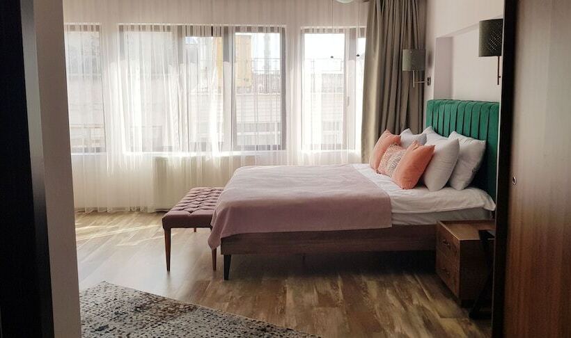 اتاق استاندارد, Fuego Design Suites