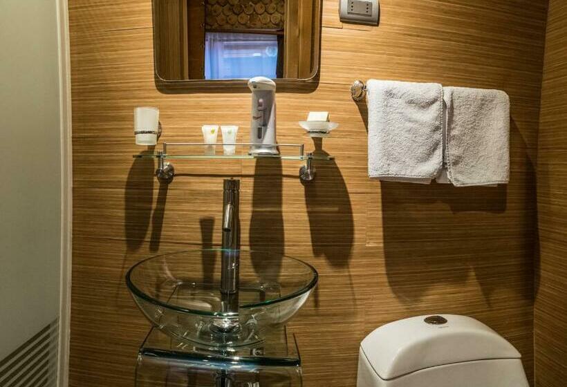 スタンダードルーム, Manada Del Desierto