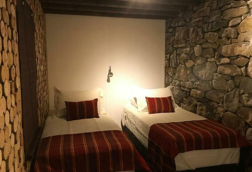 スタンダードルーム, Manada Del Desierto