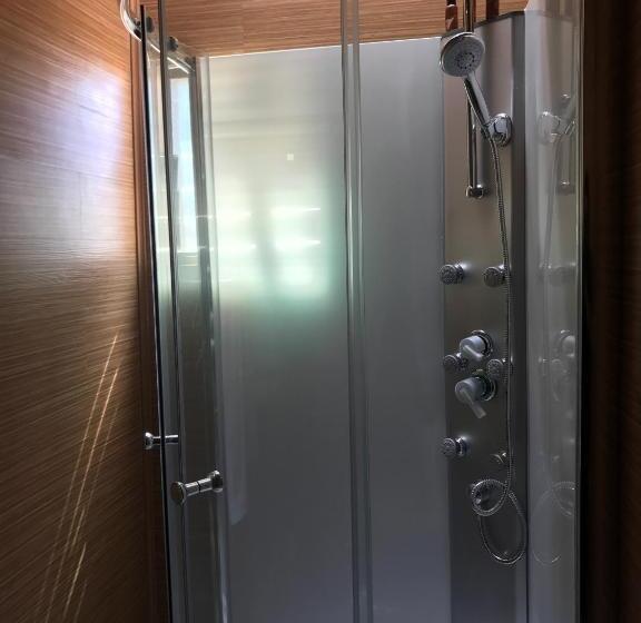 スタンダードルーム, Manada Del Desierto