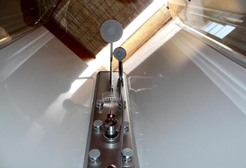 スタンダードルーム, Manada Del Desierto