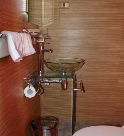 スタンダードルーム, Manada Del Desierto