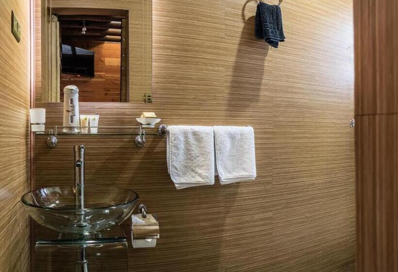 スタンダードルーム, Manada Del Desierto