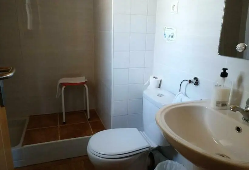 エコノミールーム, Albergue El último Bucardo