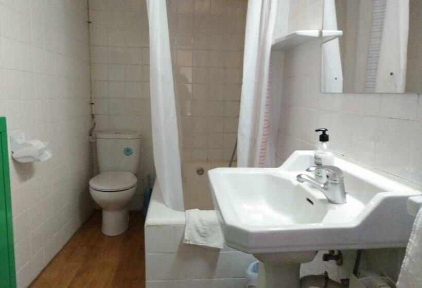 经济房, Albergue El último Bucardo