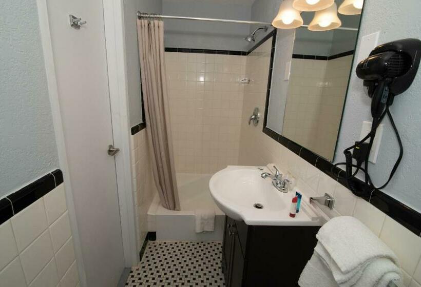 스탠다드 룸, The Minuteman Inn