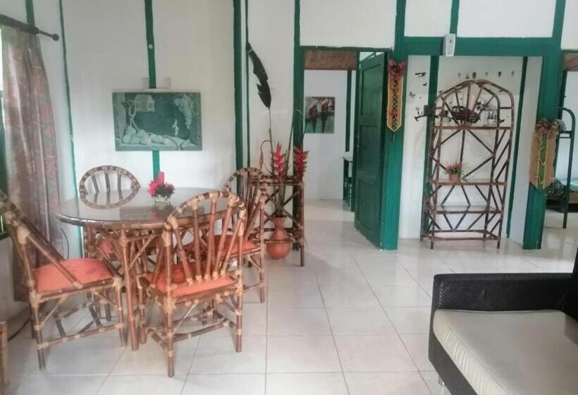 Bungalow Estandar 2 Quartos, Mega