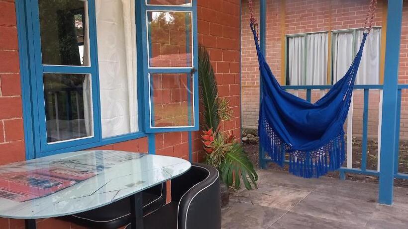 غرفة قياسية, Mega