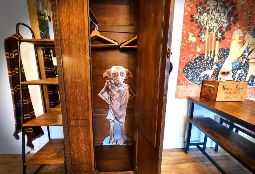 标准工作室, Ricky Road Guest House   Wizard Studio Room Available To Book Now