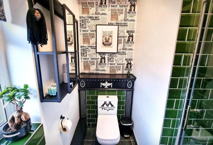 Студия Стандарт, Ricky Road Guest House   Wizard Studio Room Available To Book Now