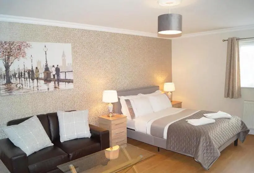 テーマパークのデラックスルーム, Ricky Road Guest House   Wizard Studio Room Available To Book Now