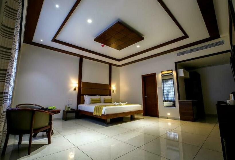 带大床的豪华间, The Fern Residency Vijayapura