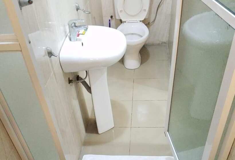 اتاق سوپریور, Joanne's Court