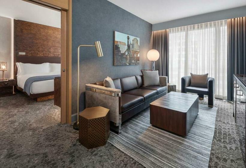 Deluxe Suite King Bed, The Joseph, A Luxury Collection Hotel, Nashville