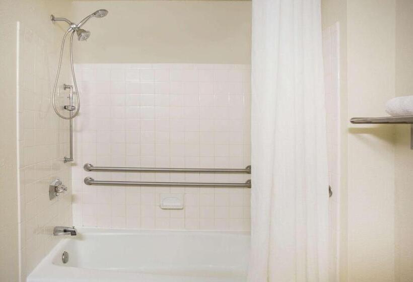 غرفة قياسية سرير كينج, Super 8 By Wyndham Salem Va