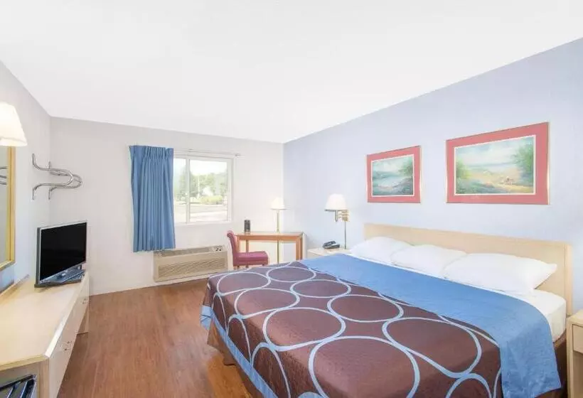 Standard-huone King-vuode, Super 8 By Wyndham Webster/rochester
