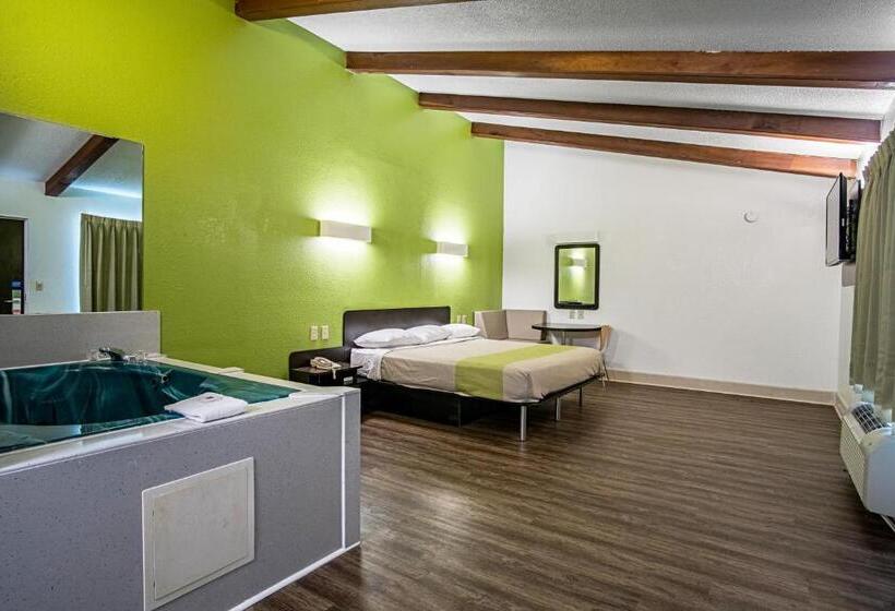 스위트 킹사이즈 침대, Motel 6 Manchester Tn
