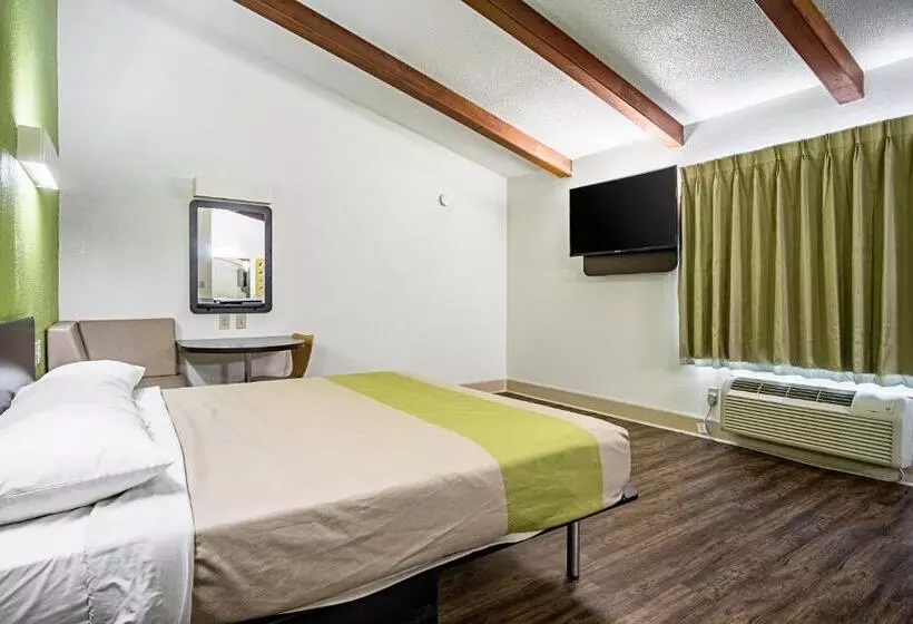 キングサイズベッドのスイートルーム, Motel 6 Manchester Tn