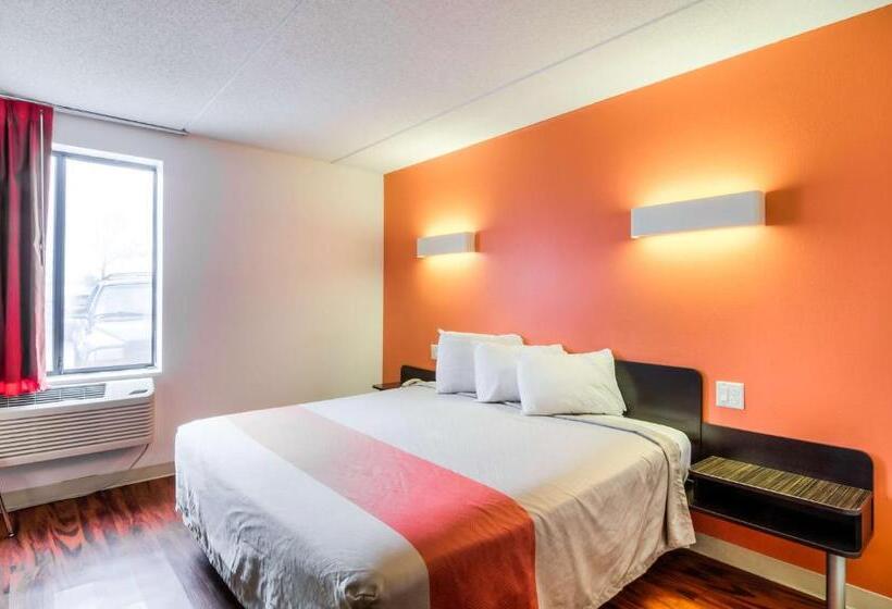 חדר סטנדרט עם מיטת קינג, Motel 6 Lansing, Il  Chicago South