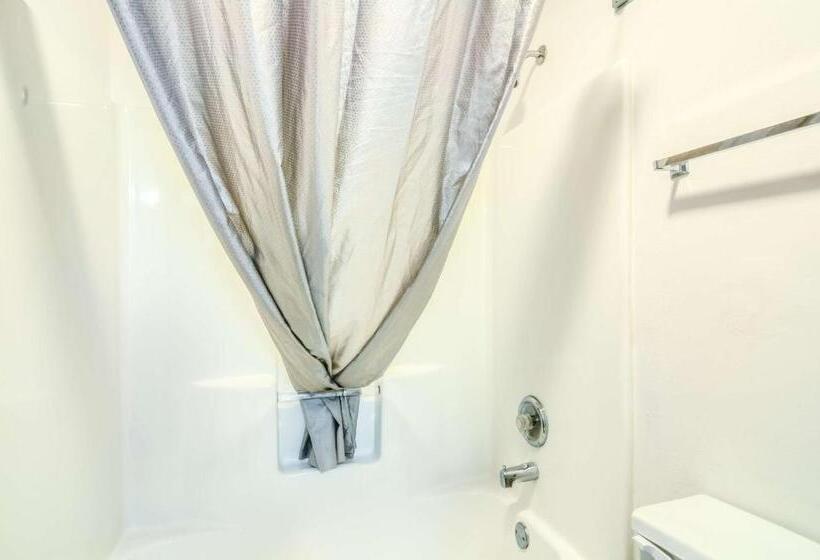 חדר סטנדרט לארבעה, Motel 6 Lansing, Il  Chicago South