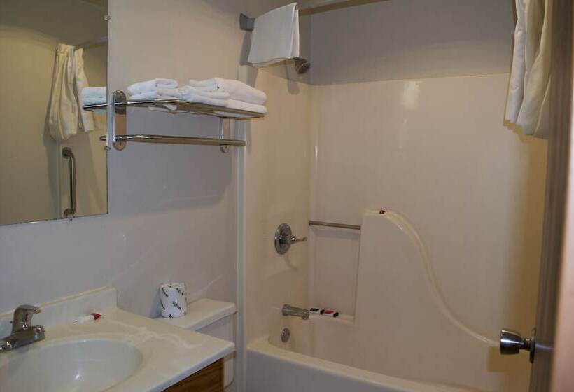 غرفة قياسية, Amerivu Inn & Suites