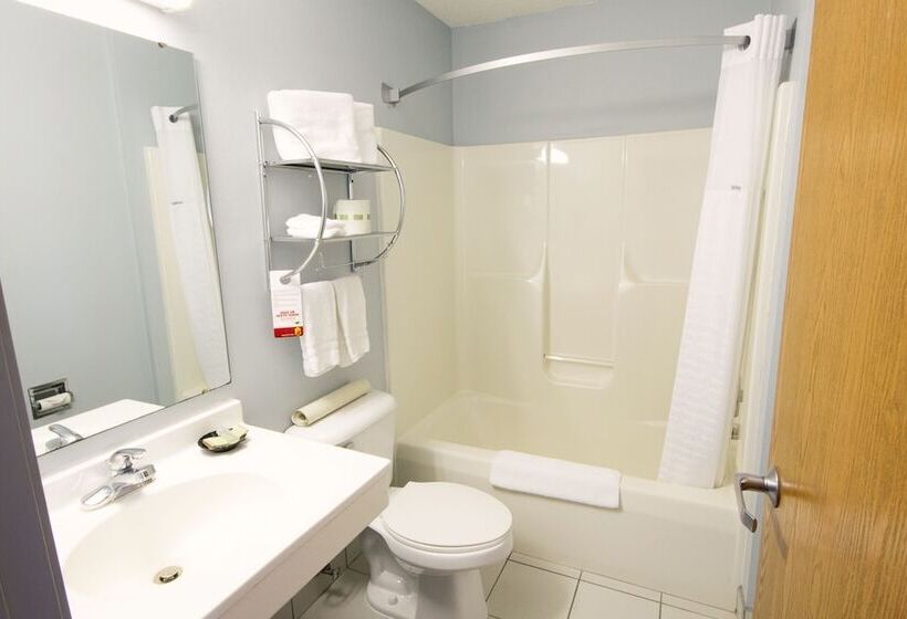 غرفه قياسيه سريرين مزدوجين, Super 8 By Wyndham Adrian