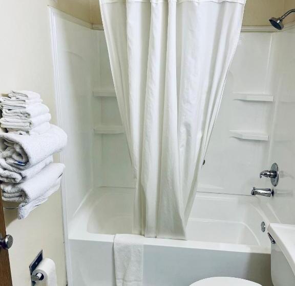 غرفه قياسيه سريرين مزدوجين, Super 8 By Wyndham Corbin Ky