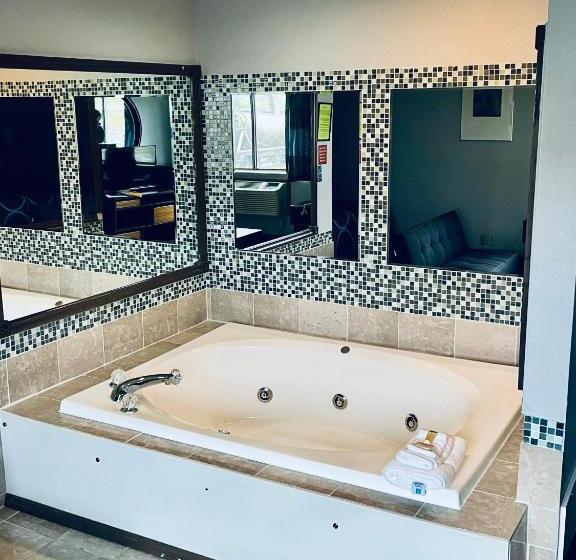 جناح ديلوكس سرير كينج, Super 8 By Wyndham Corbin Ky