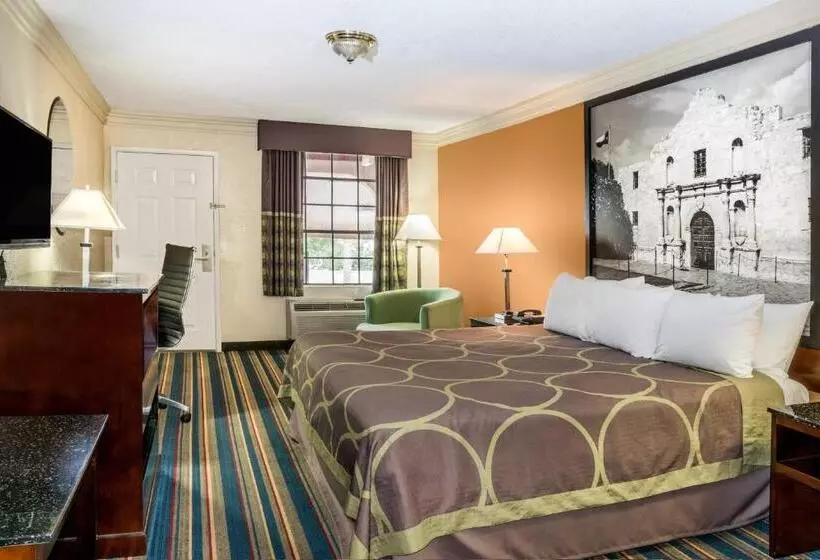 身障者適用キングサイズベッドルーム, Super 8 By Wyndham Houston West Katy