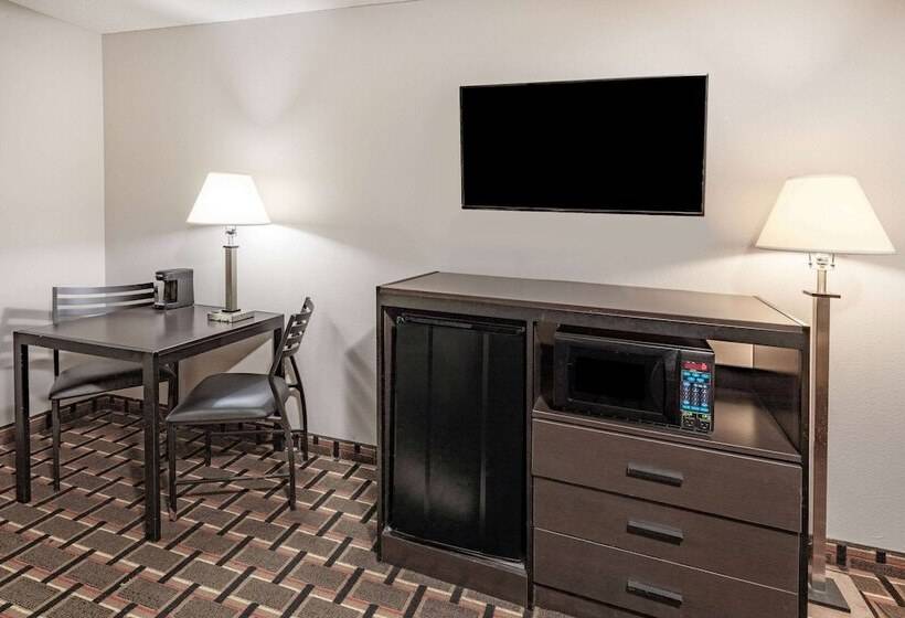 Студия Стандарт, Super 8 By Wyndham League City Kemah Area