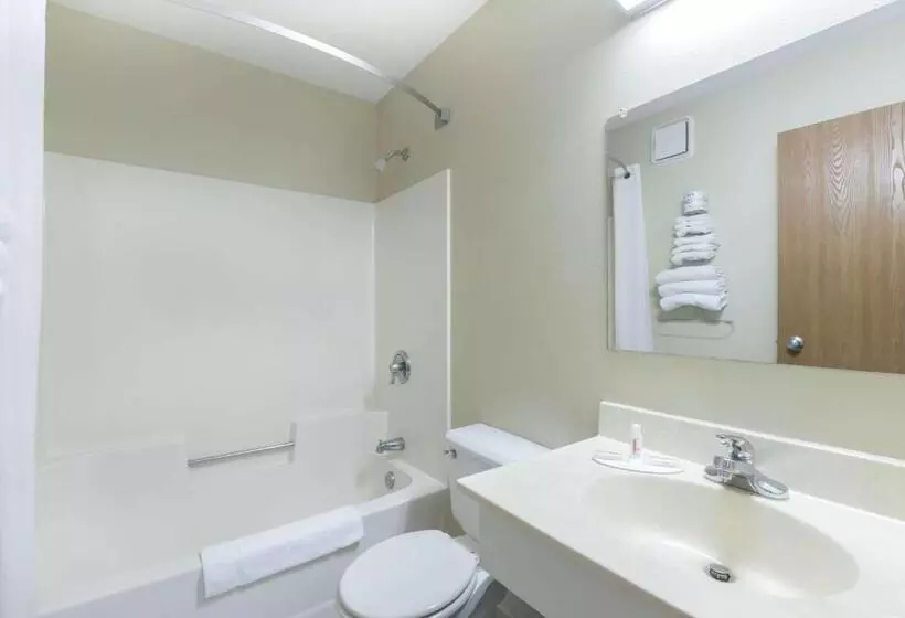 デラックスルーム, Super 8 By Wyndham Perham