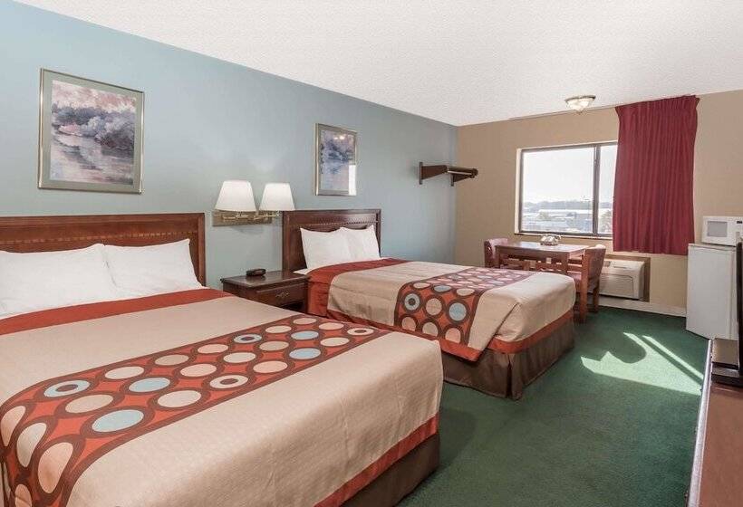 غرفه قياسيه سريرين مزدوجين, Super 8 By Wyndham Woodstock