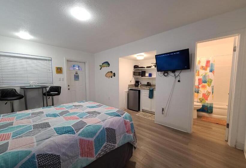 إستوديو قياسى, Sun Island Motel