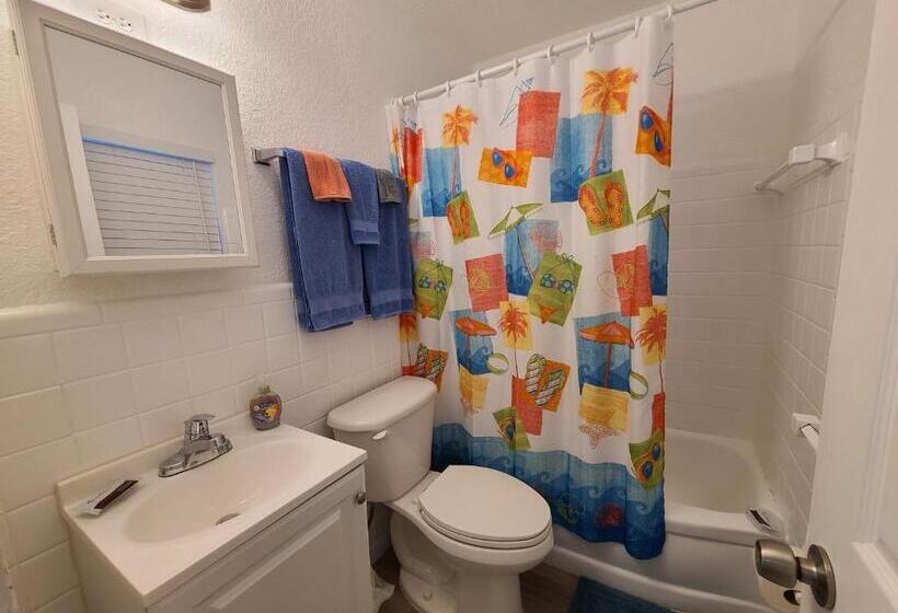 إستوديو قياسى, Sun Island Motel