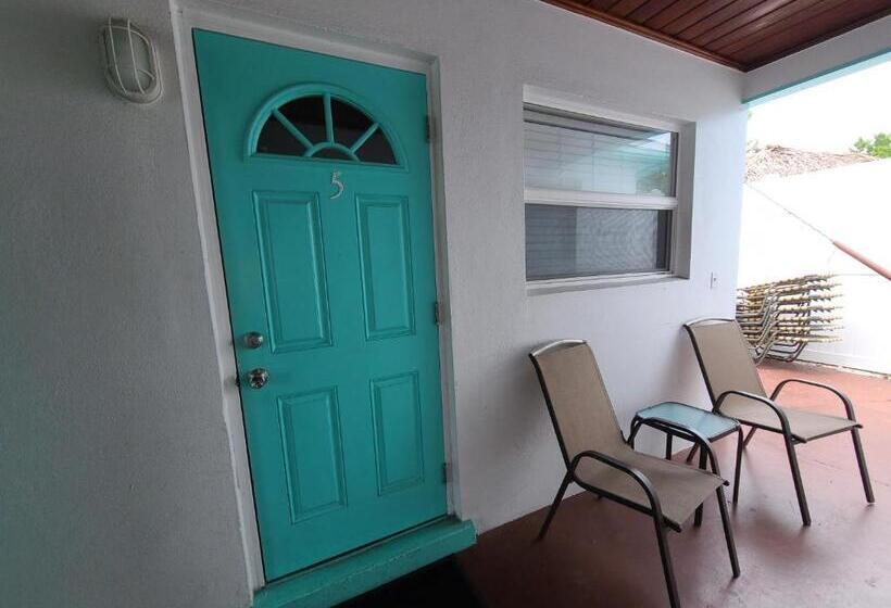 إستديو عائلى, Sun Island Motel