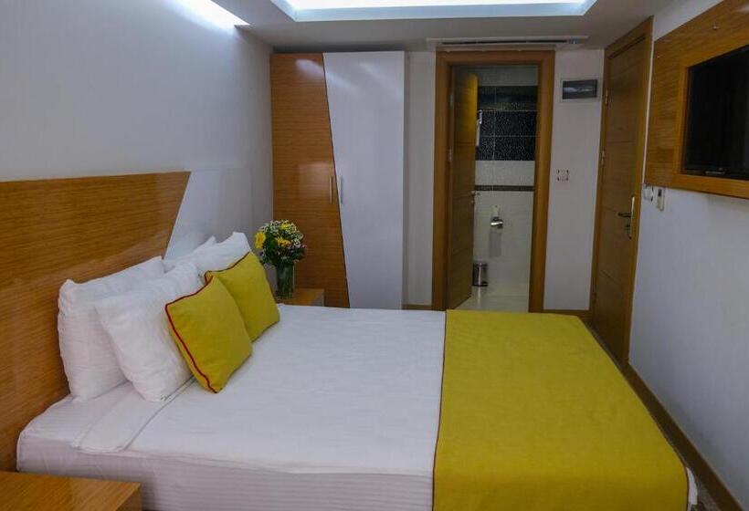 Camera Standard, Bulvar