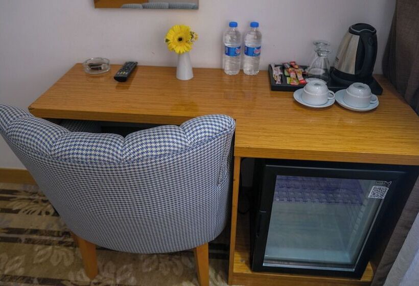 Camera Standard, Bulvar